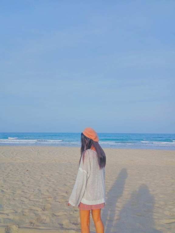 Yoon thiri kay thwe (Emily)